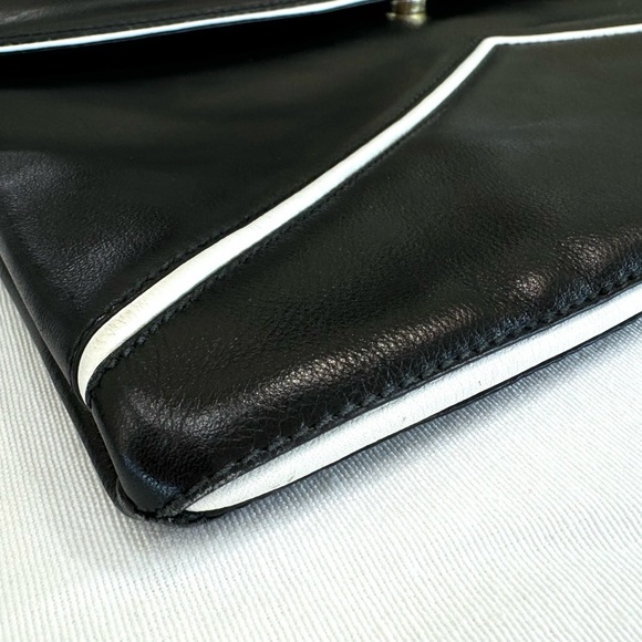 GUCCI Authentic Vintage Black Leather Clutch, Crossbody, Shoulder Bag. - Picture 12 of 13